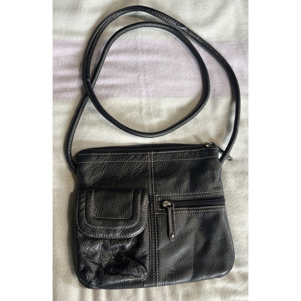 Tignanello Pebble Leather Black Crossbody Bag Stitching Zip Pockets Lined